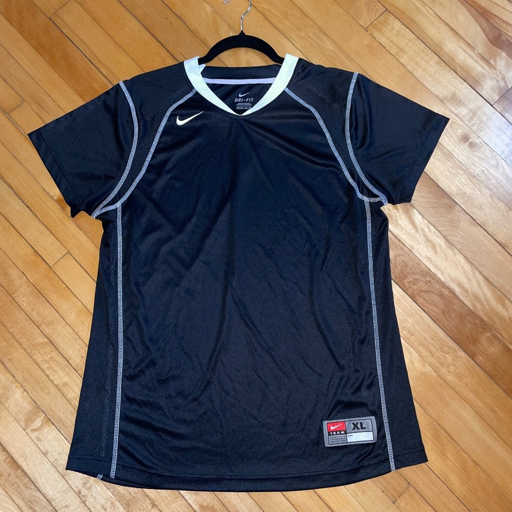 NIKE Women’s Jersey Shirt Top Black White Athleisure Rugby Soccer Loungewear